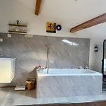 La Maison Aquarelle -climatisation-wifi -5 Pers