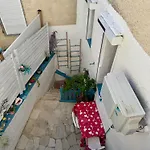 La Maison Aquarelle -climatisation-wifi -5 Pers Villa