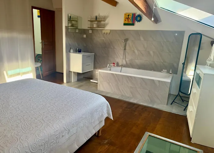 别墅 La Maison Aquarelle -climatisation-wifi -5 Pers Servian