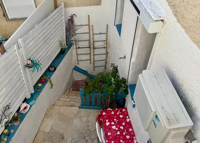 La Maison Aquarelle -climatisation-wifi -5 Pers 别墅